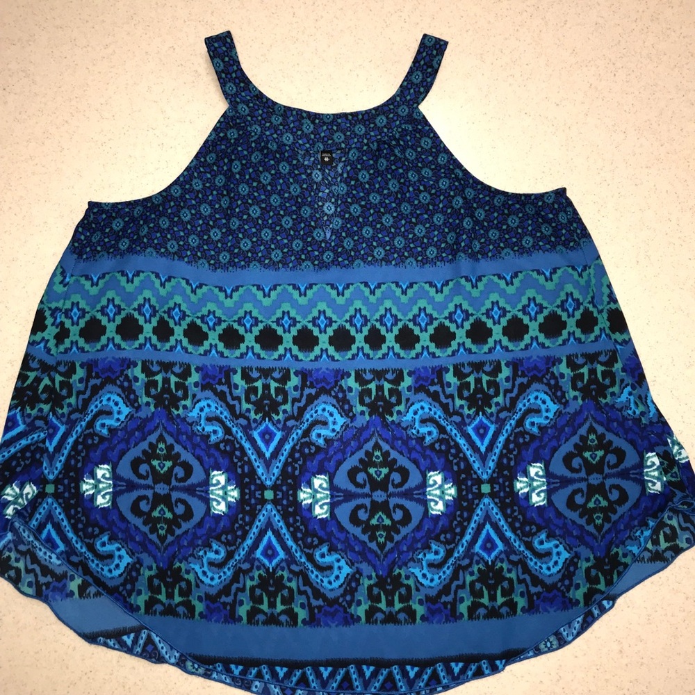 🌴3/$20 Express Top